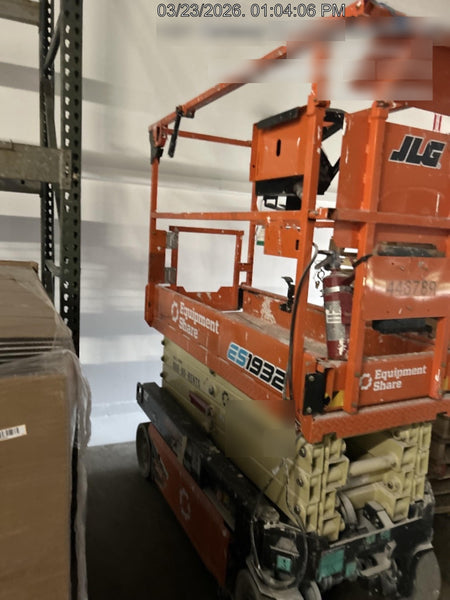 2024 JLG ES1932