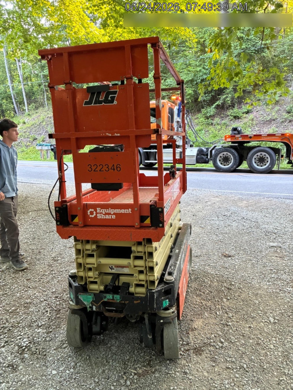 2023 JLG ES1932