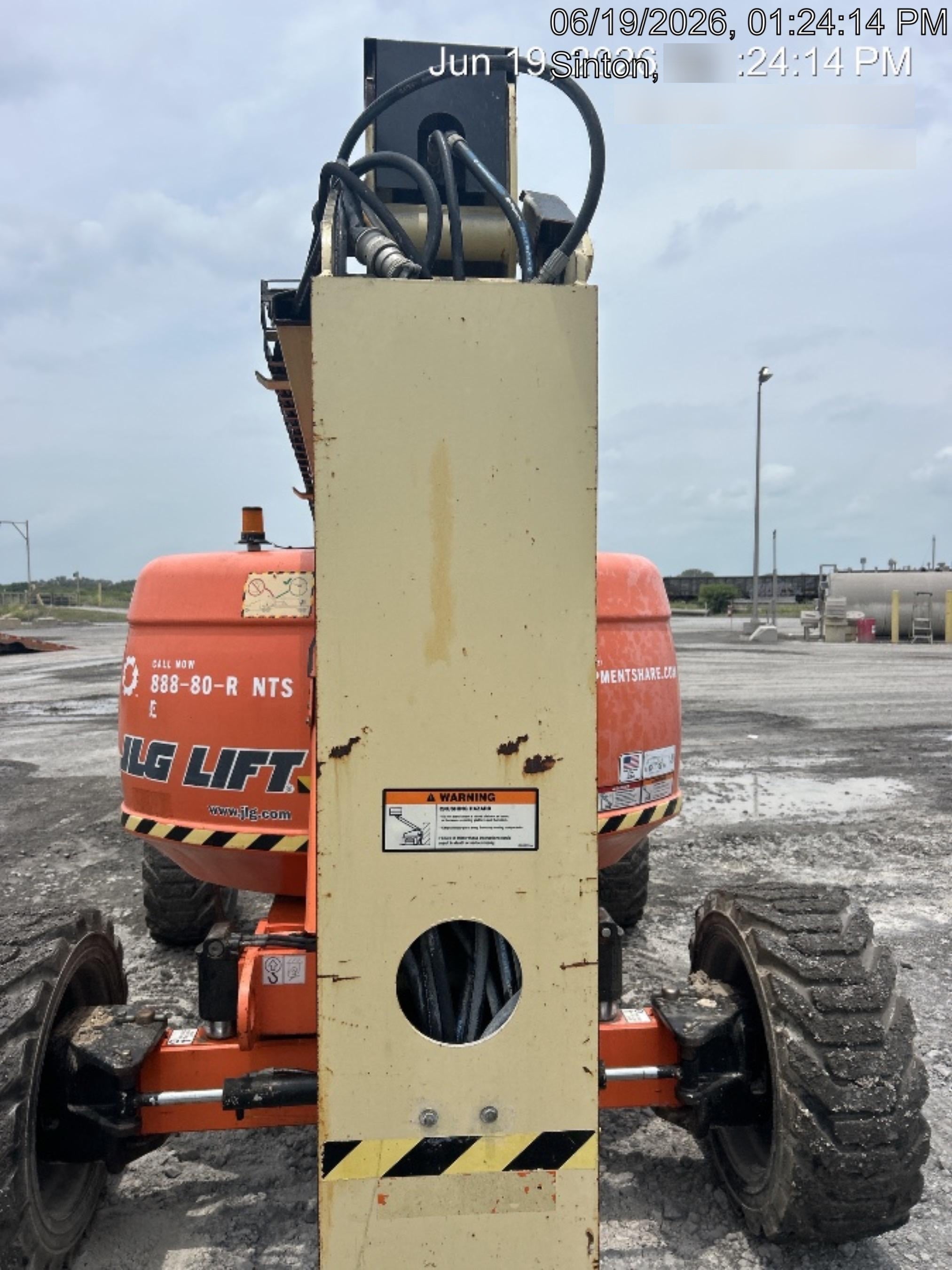 2022 JLG 600AJ