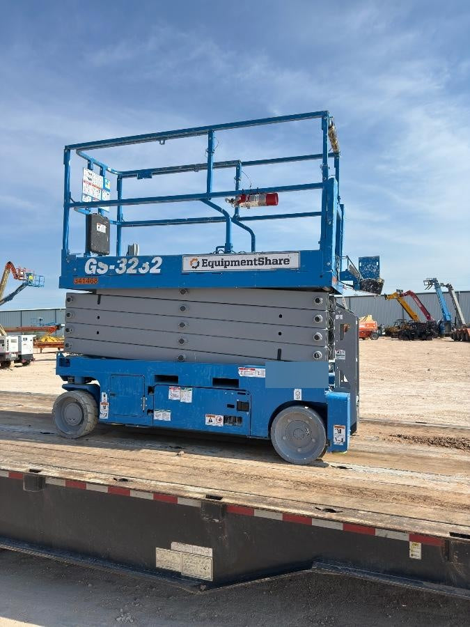 2023 GENIE GS-3232