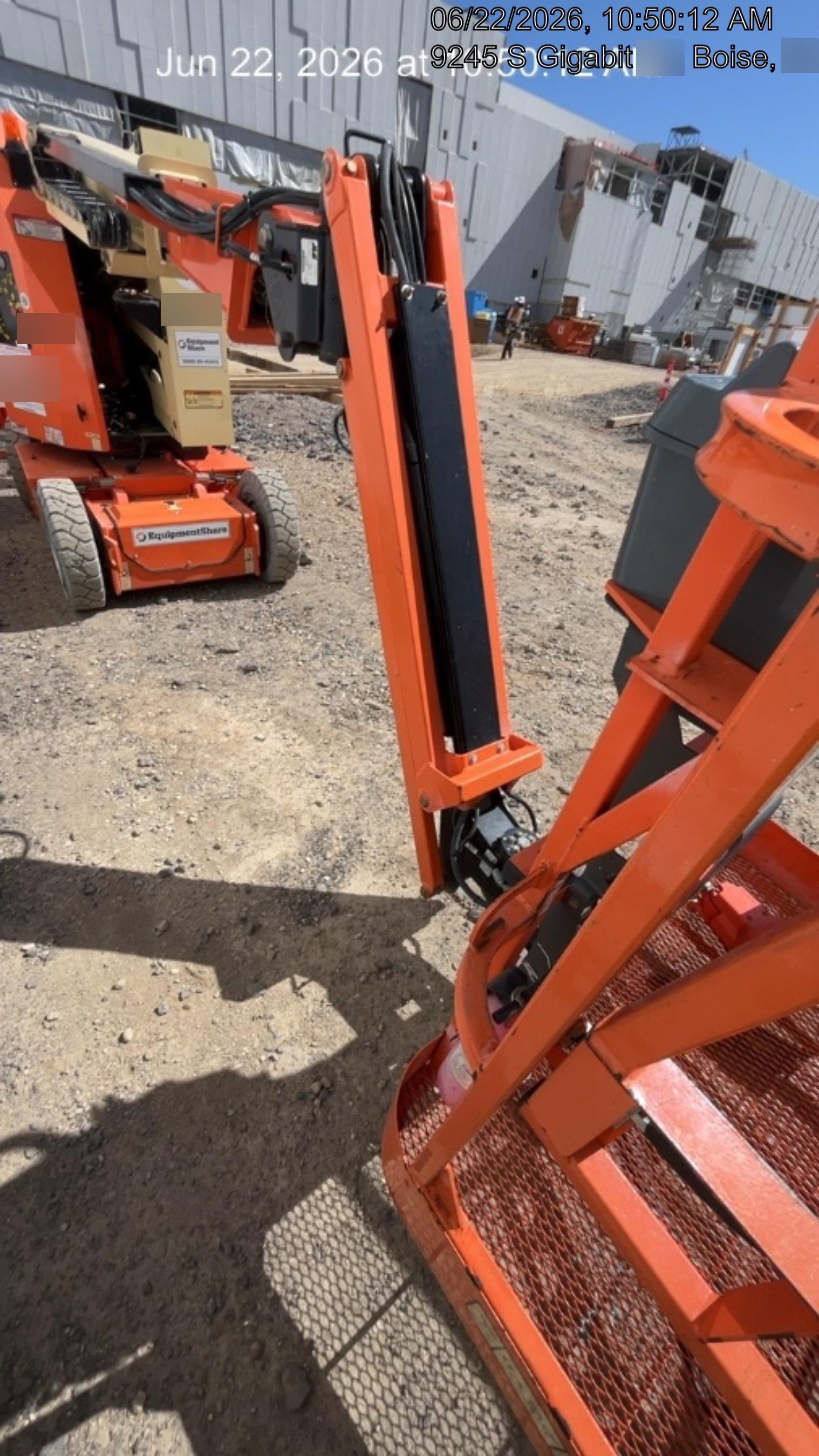 2019 JLG E300AJP
