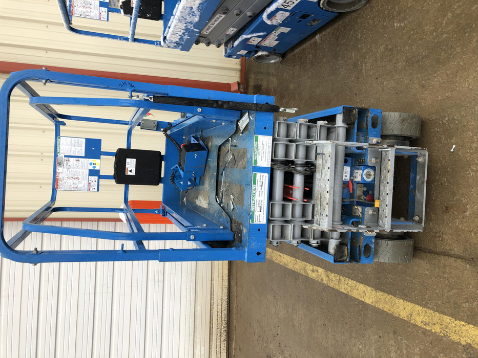 2019 Genie GS-1930 Fixed rails with chain Entry