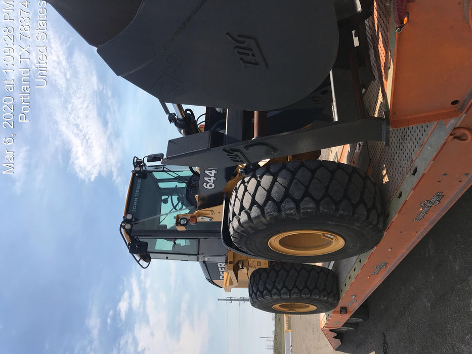 2020 John Deere 644K 4yd Wheel Loader, Cab/Heat/Air, 3 Function Hydraulics, JRB Hydraulic QC, QC 4yd bucket w/smooth cutting edge, QC Carriage, 72" Fork Tines, 5yr/5,000hr Powertrain and Hydraulics extended warranty