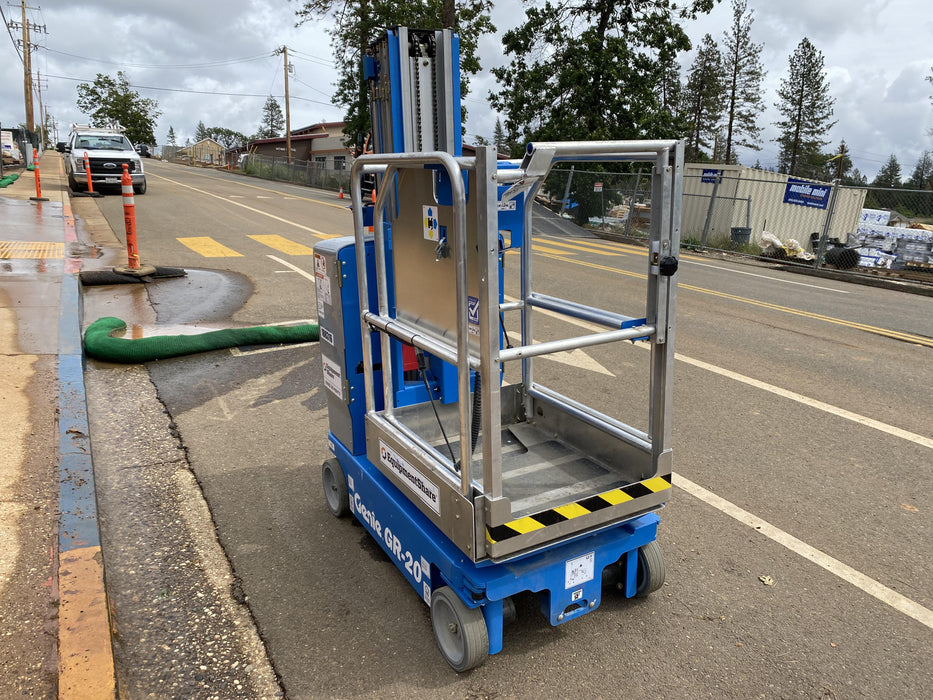 2021 GENIE GR-20
