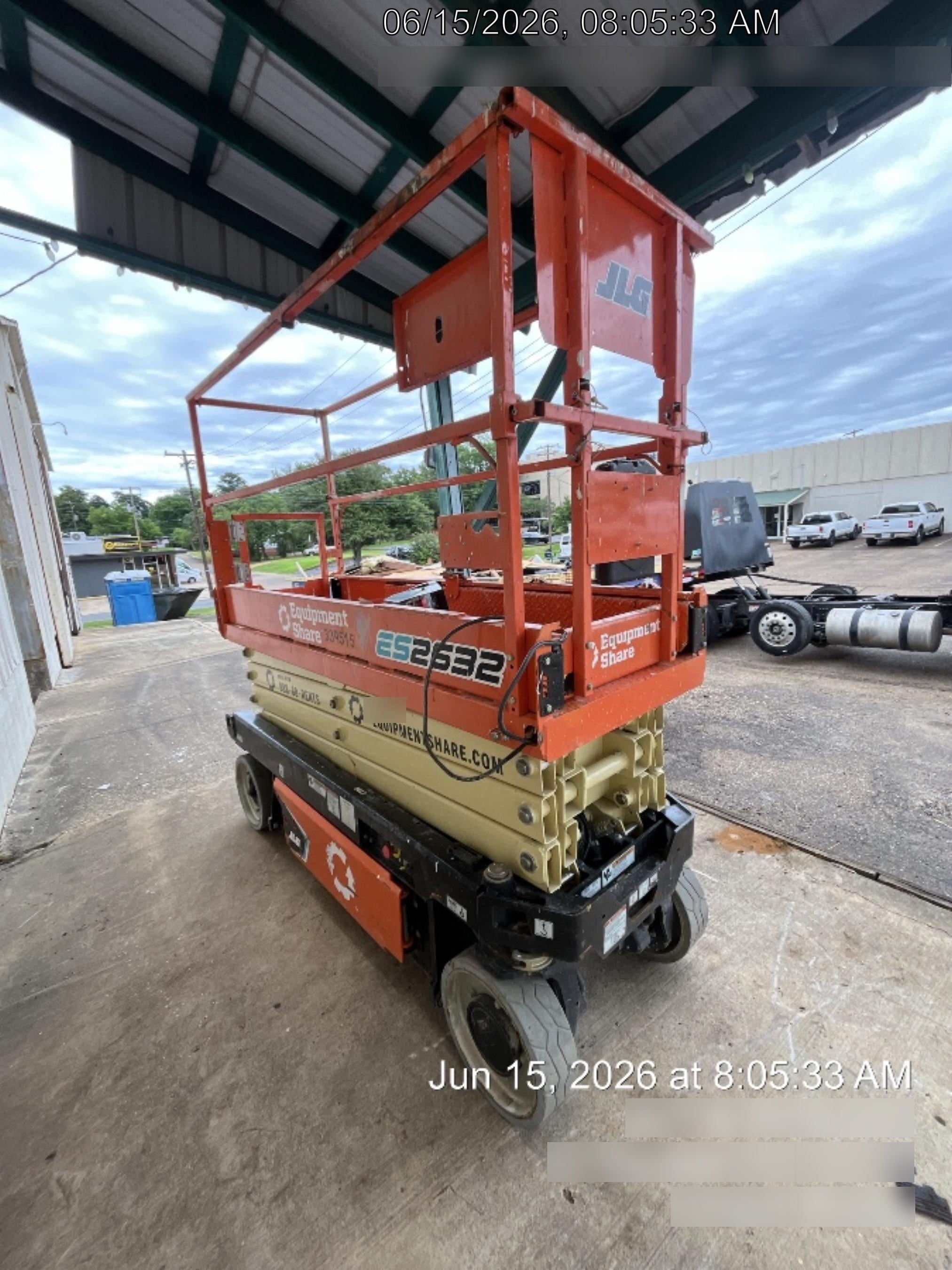 2023 JLG ES2632