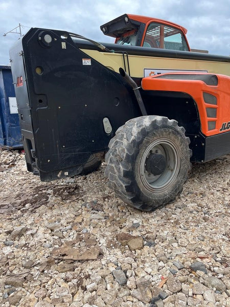 2021 JLG 1075