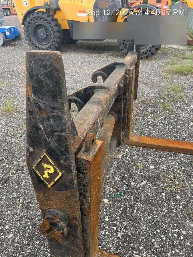 2022 PEMBERTON 72" Utility Forks