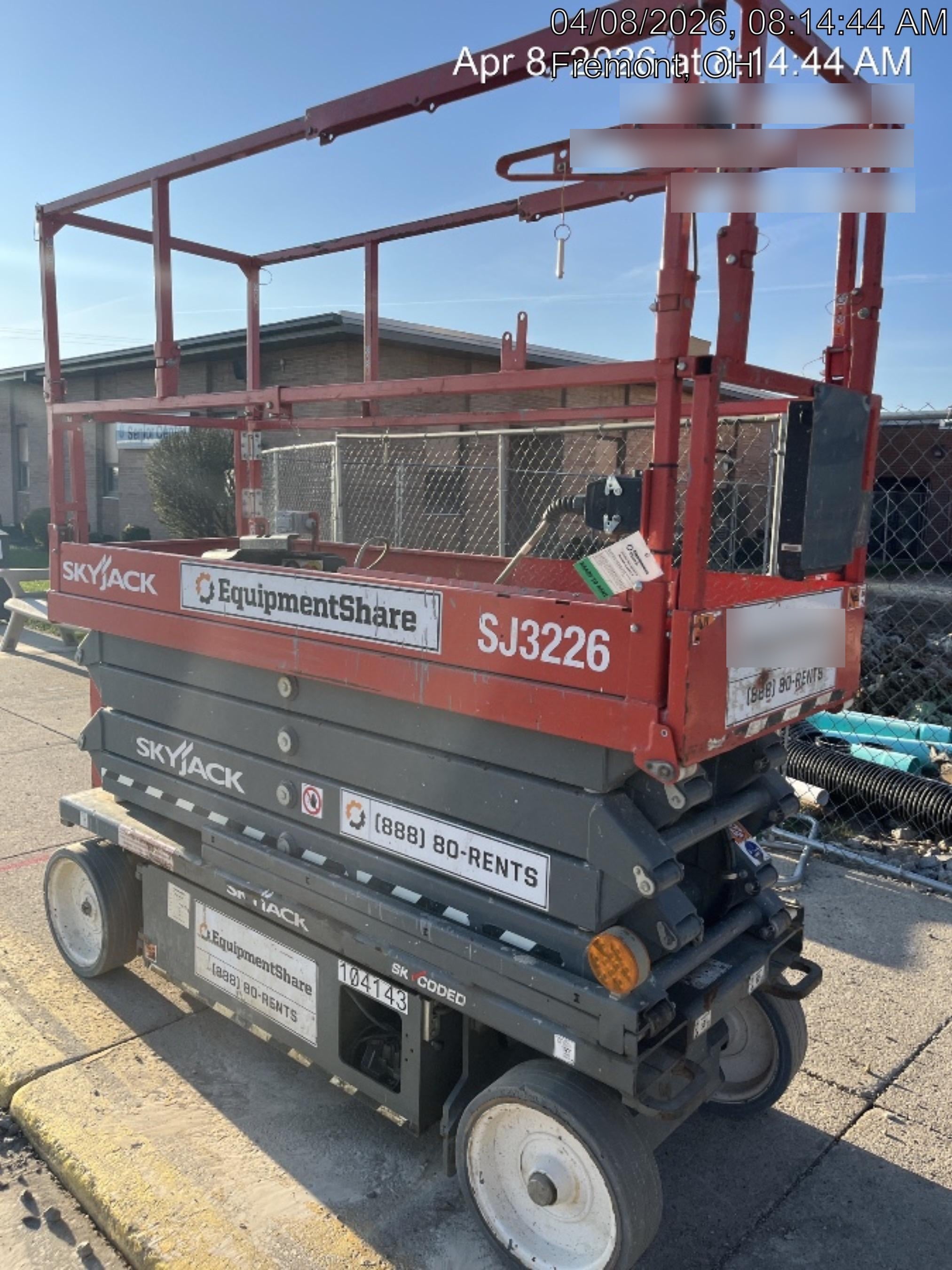 2020 Skyjack SJIII-3226 Solid NM Tires, Half height spring hinged entry gate, Dual Beacons