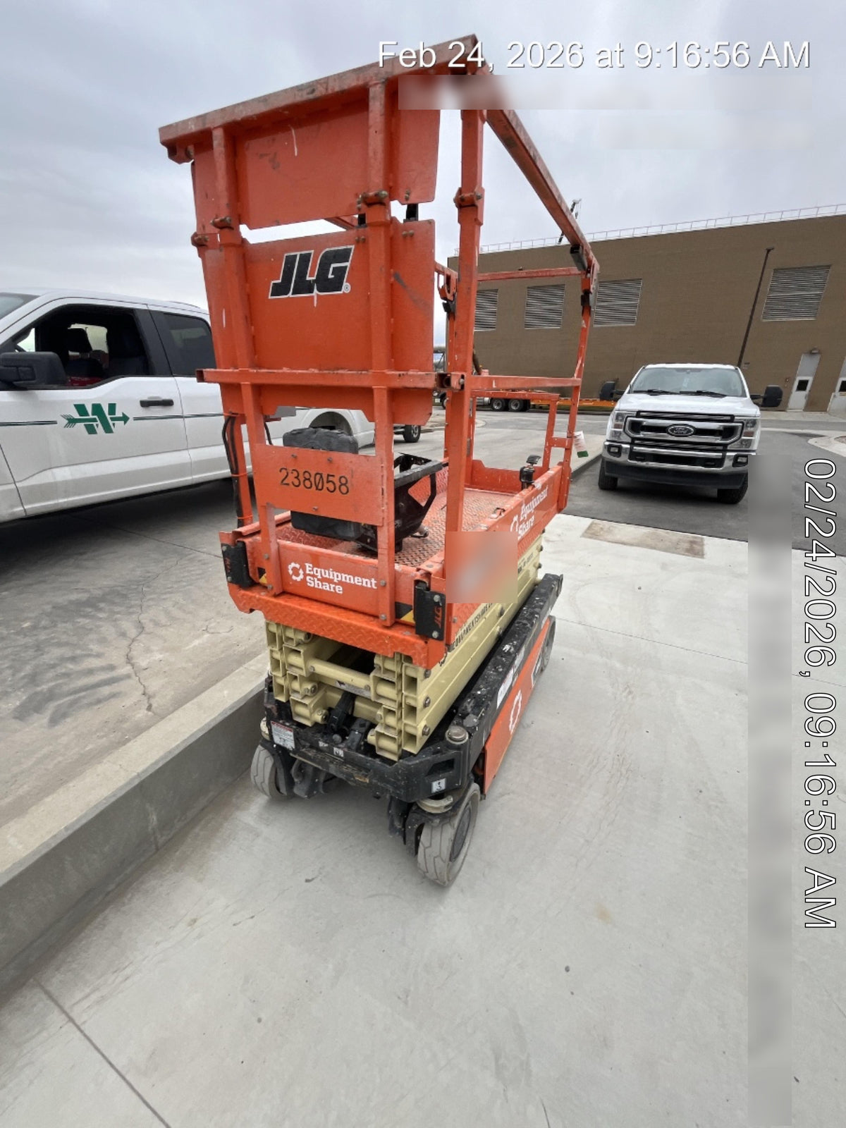 2022 JLG ES1932