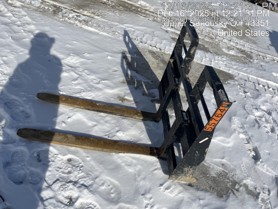 2025 ARROW MATERIAL HANDLING 24" Pallet Fork Frame