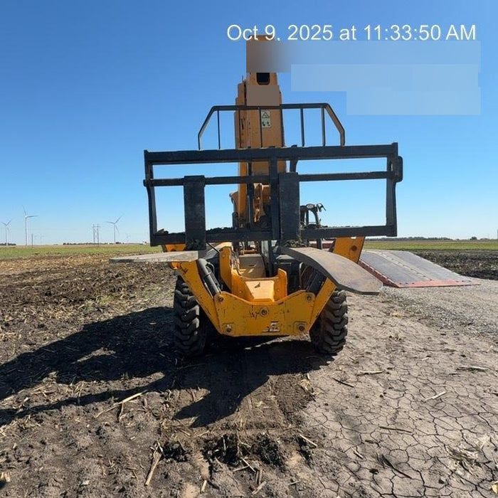 2019 JCB 512-56 Canopy, 109 HP, Solid Tires, STD Worklight, Beacon, Aux Hydraulics, Lifting Eye, Back up Alarm w/66" Carriage/60" Forks