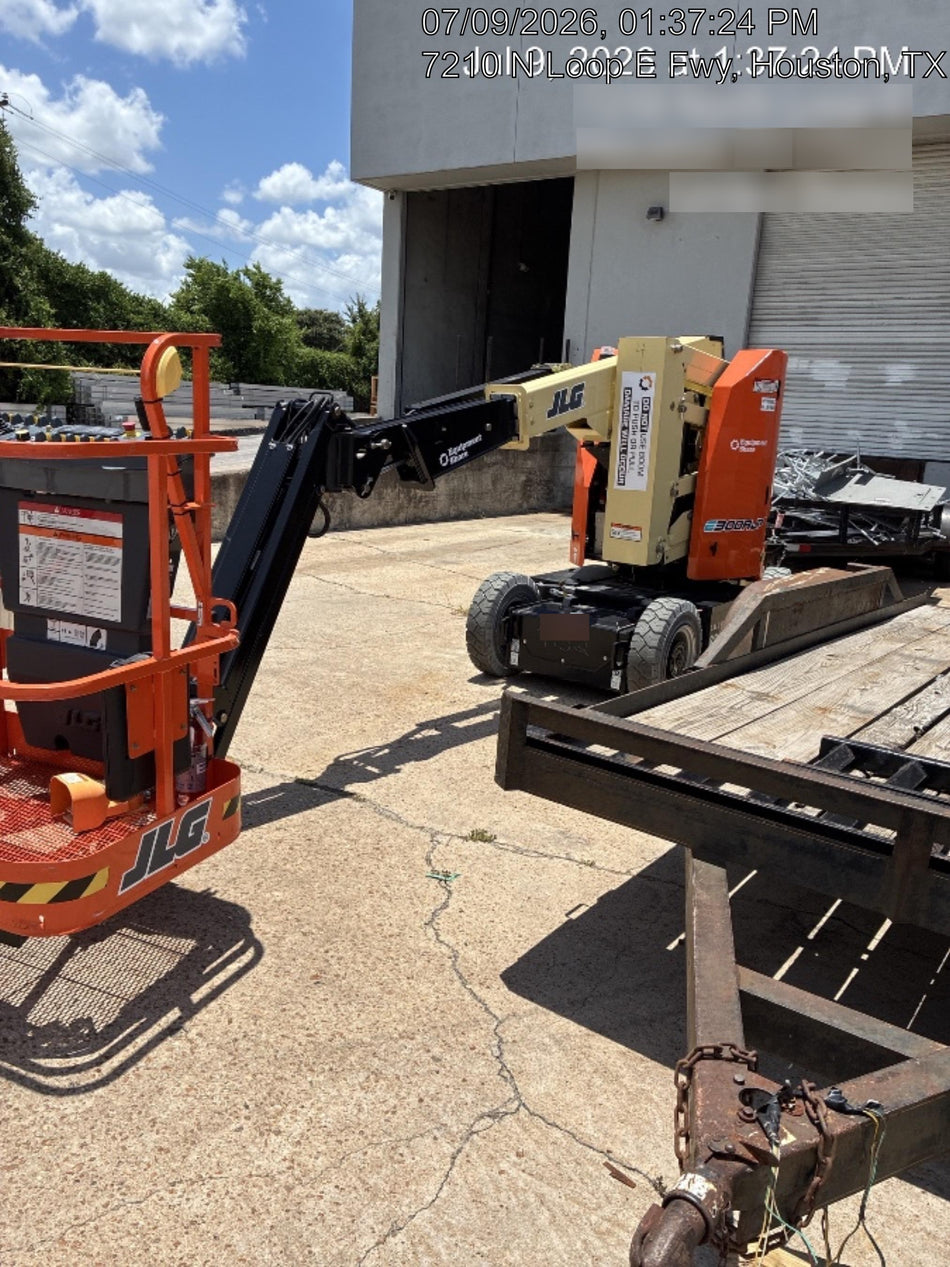 2025 JLG E300AJP