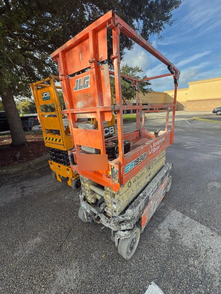 2022 JLG ES1932