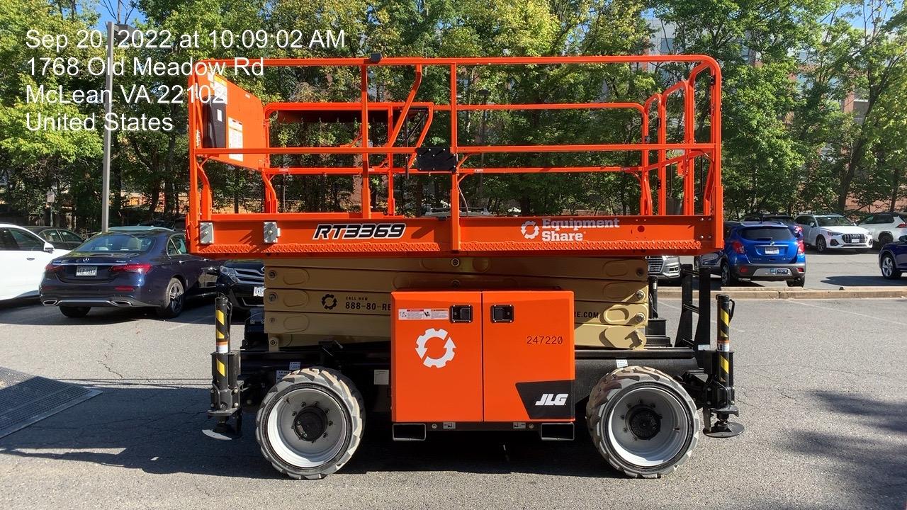 2022 JLG RT3369