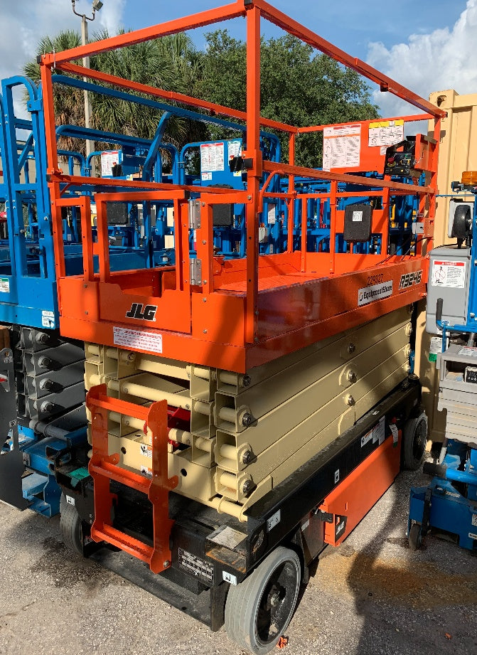 2022 JLG R3246