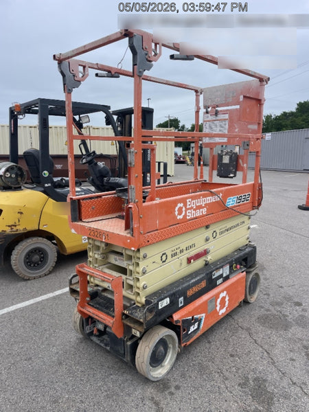 2022 JLG ES1932
