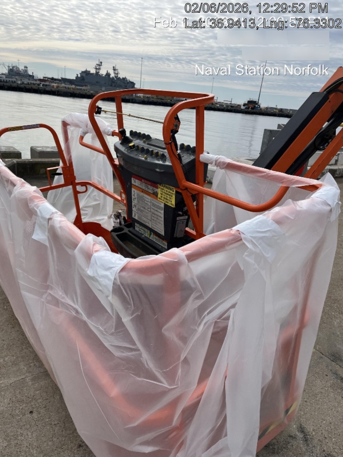 2022 JLG 860SJ