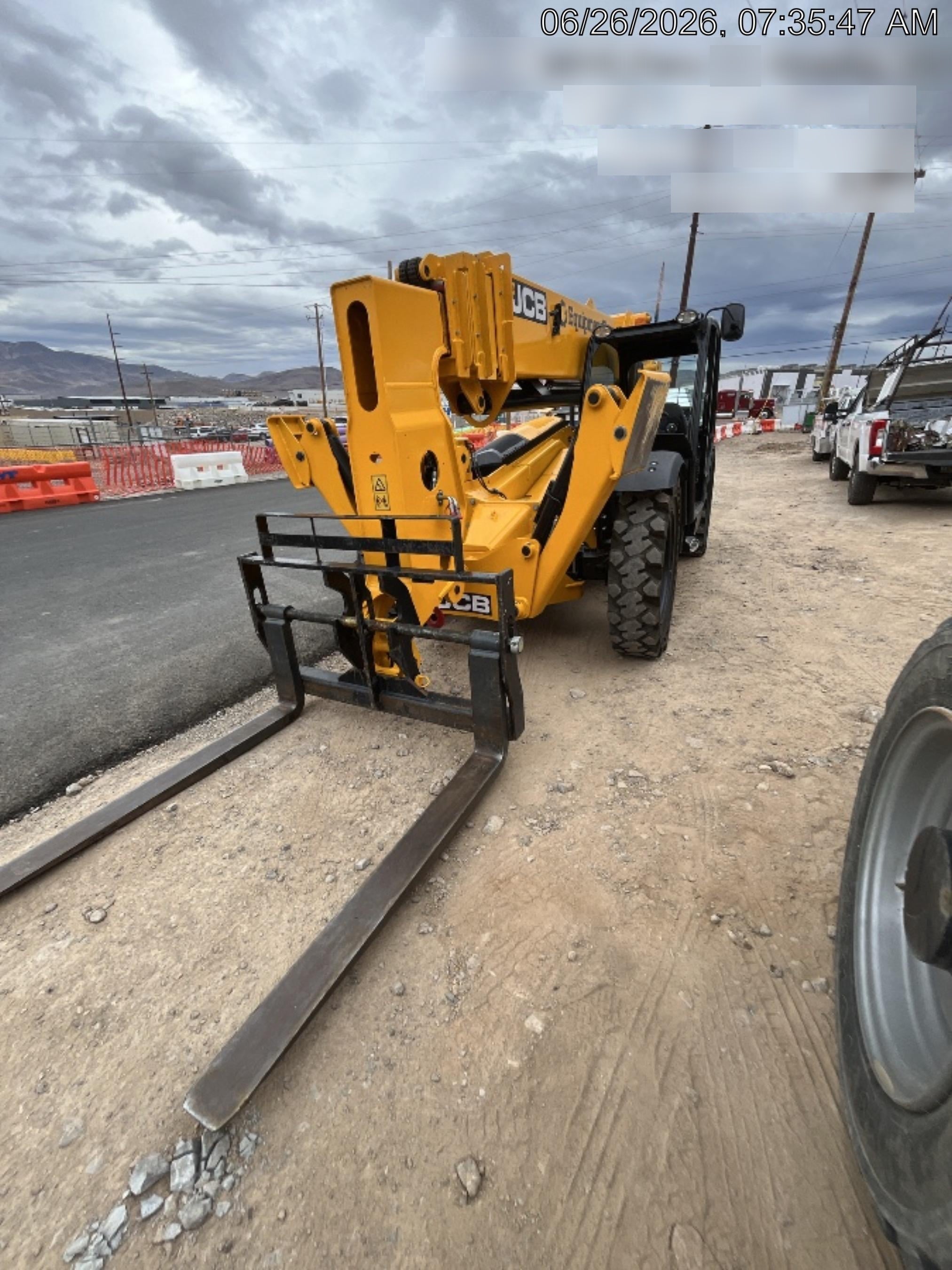 2025 JCB 510-56