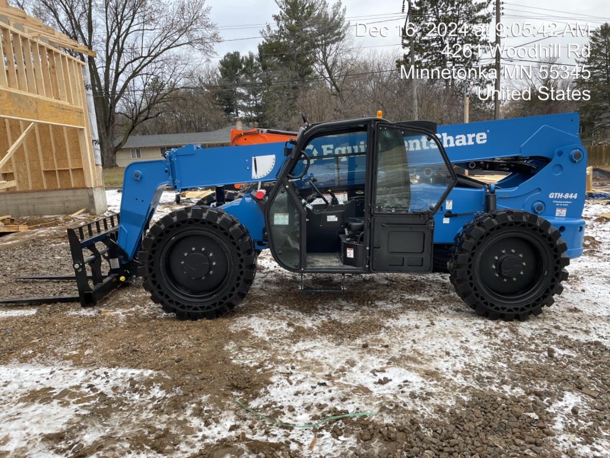 2024 Genie GTH-844 74Hp Dsl, Cab/Heat/Air, Sld Tires, LED WL, Bcn, L Hook, T3 + Access Control