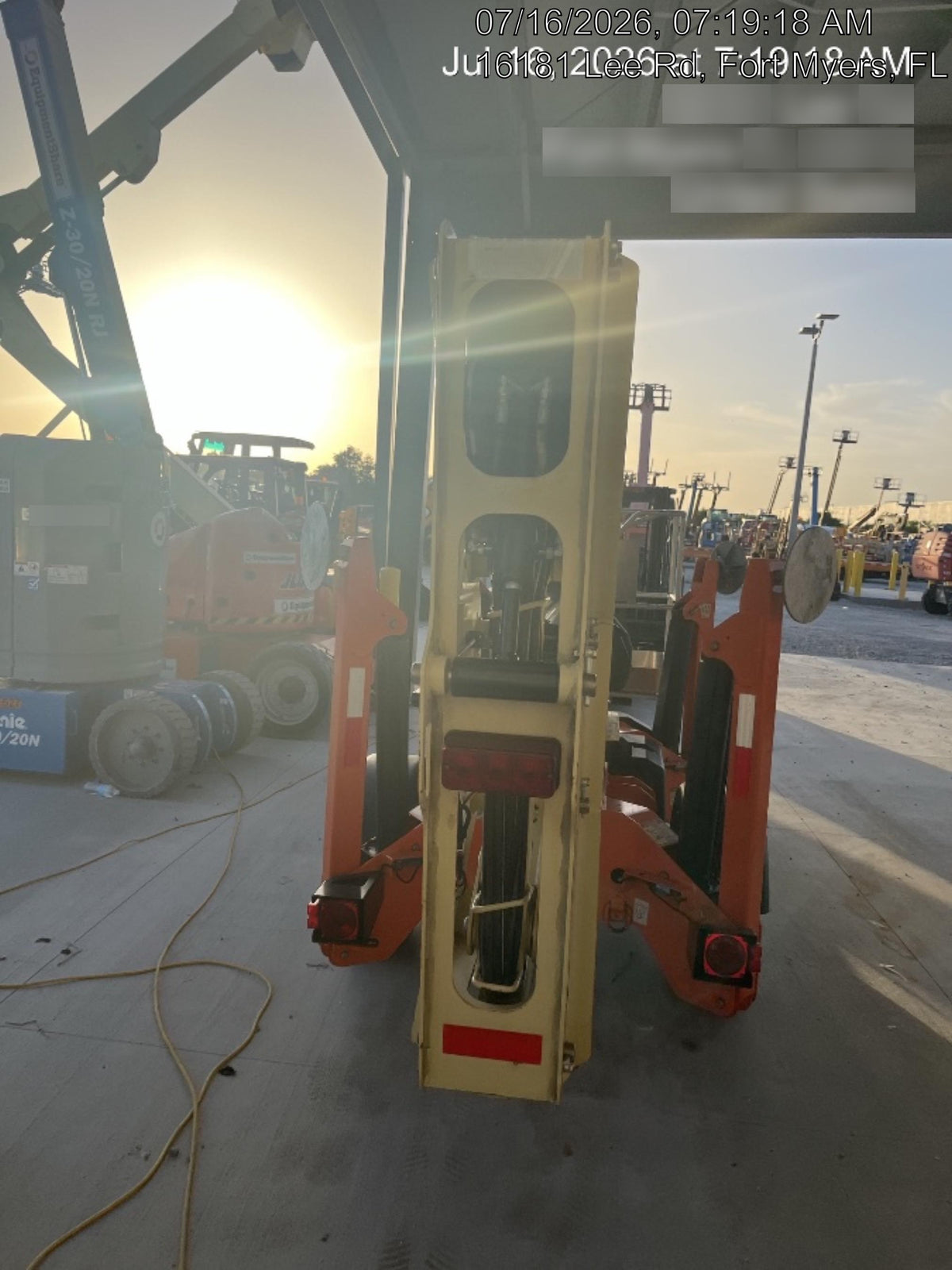 2022 JLG T350