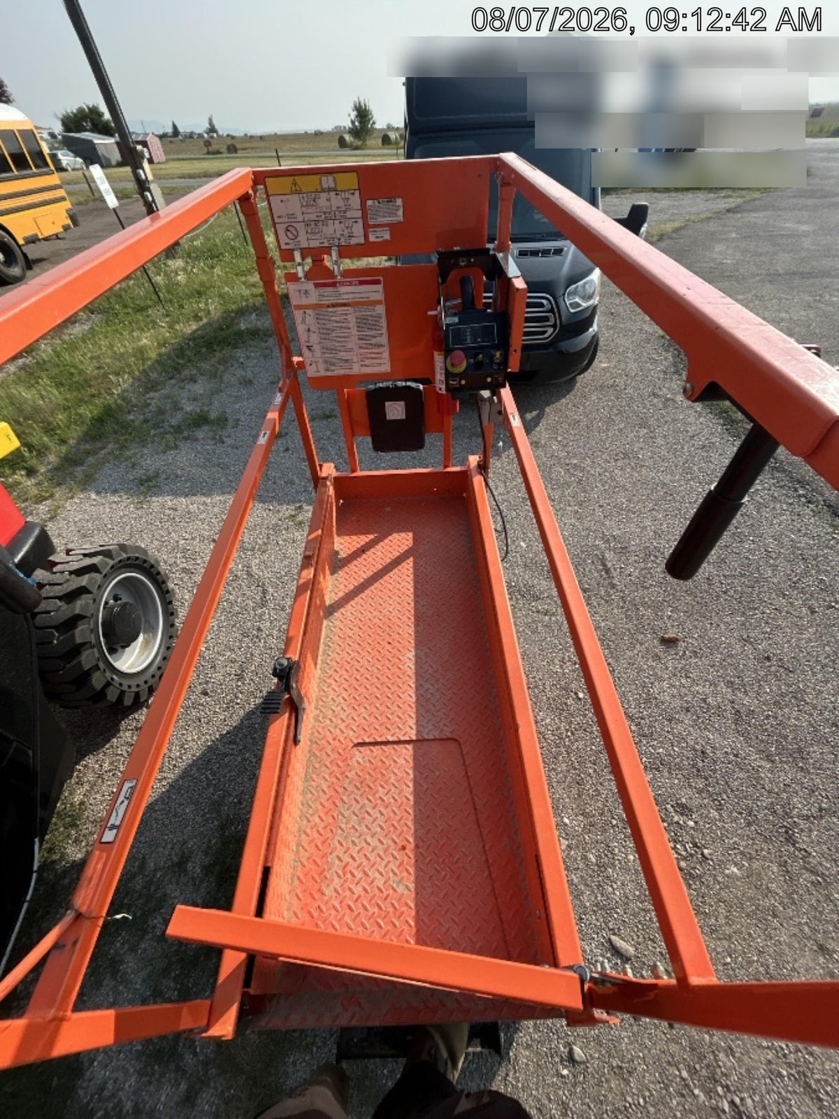 2025 JLG ES1932