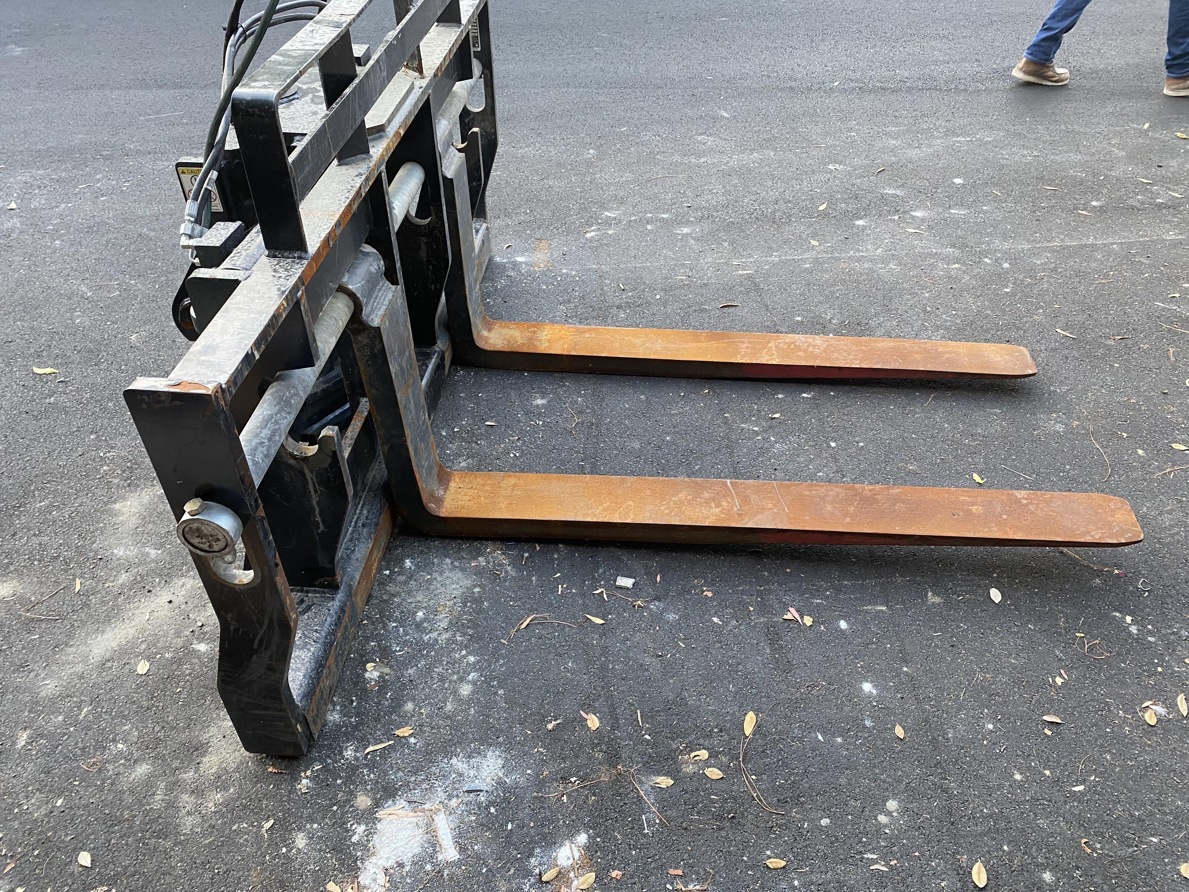2021 JLG 72" Swing Carriage - JLG