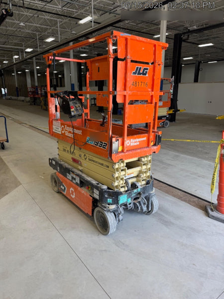 2022 JLG ES1932