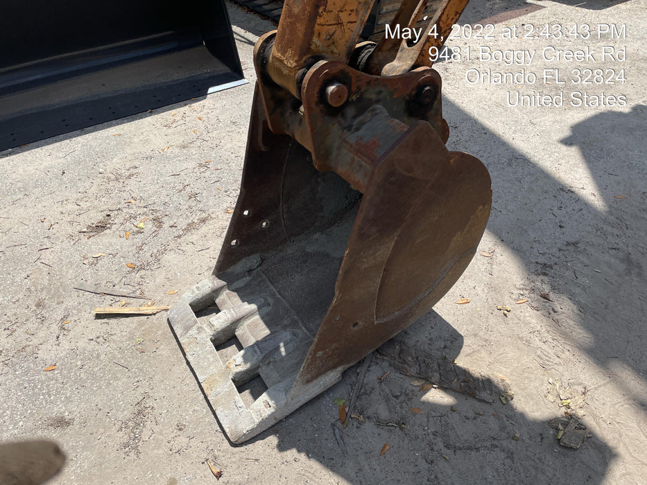 2015 CASE 24" Bucket - Case