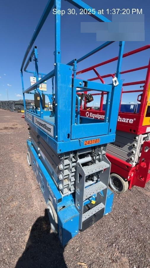 2022 GENIE GS-3232