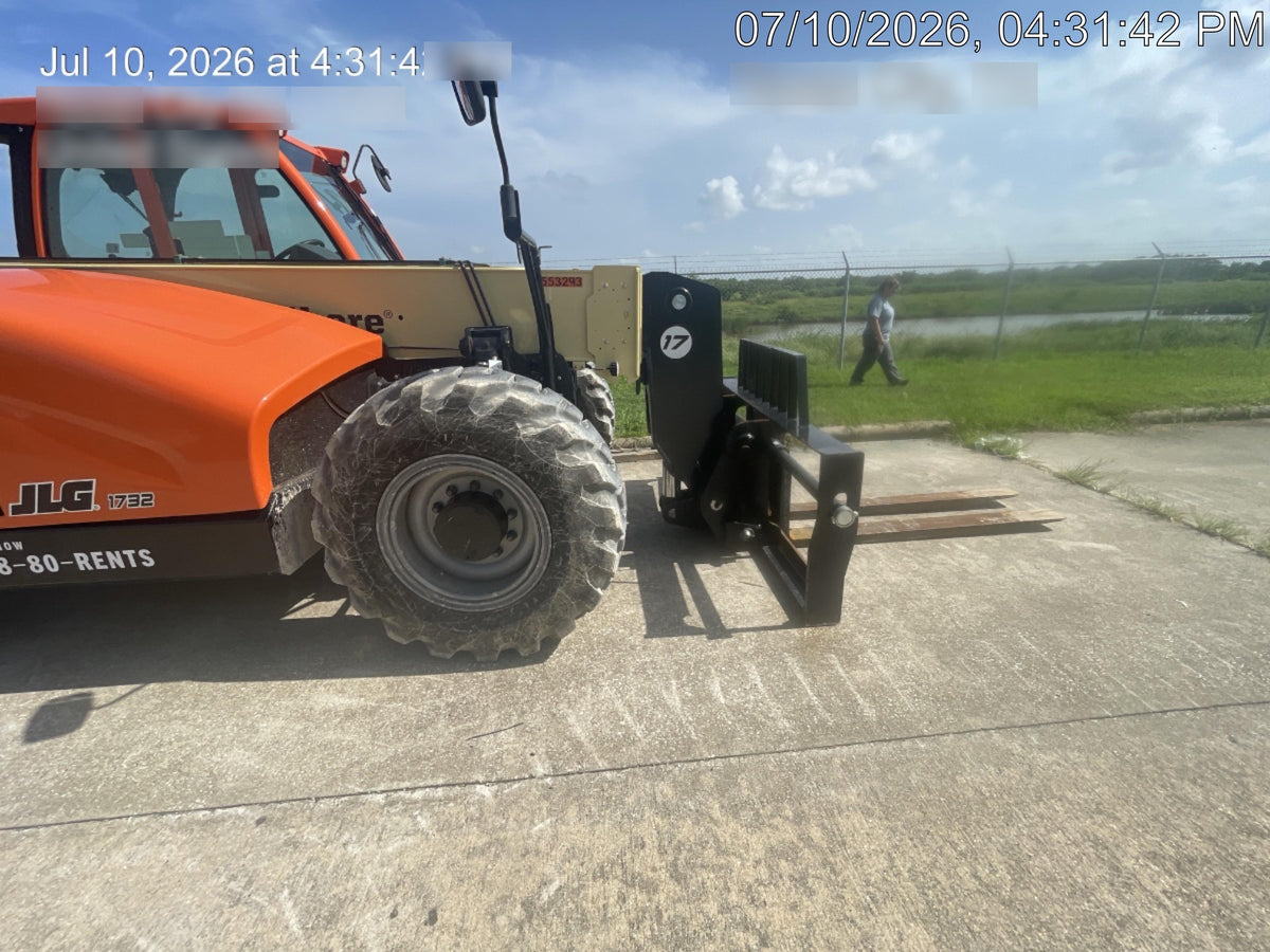 2025 JLG 1732