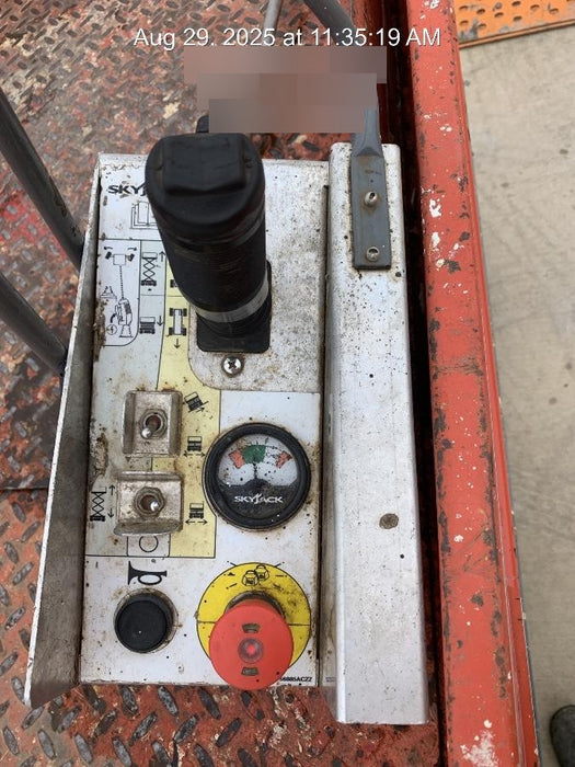 2018 Skyjack SJIII-3226 Skyjack SJIII3226 Scissor Lift w/Trojan Batteries