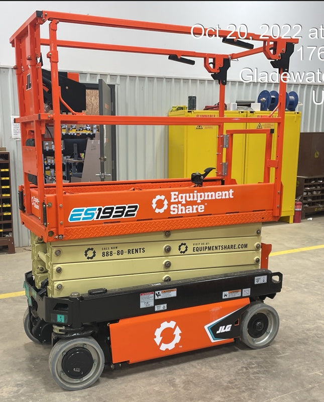 2022 JLG ES1932