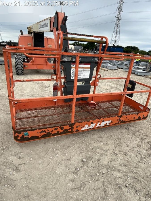 2019 JLG 800AJ