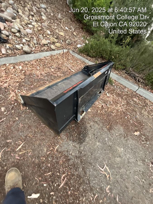 2025 TAKEUCHI 76" Smooth Bucket - Takeuchi