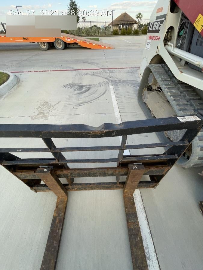 2022 ARROW MATERIAL HANDLING 60" Pallet Forks - Arrow