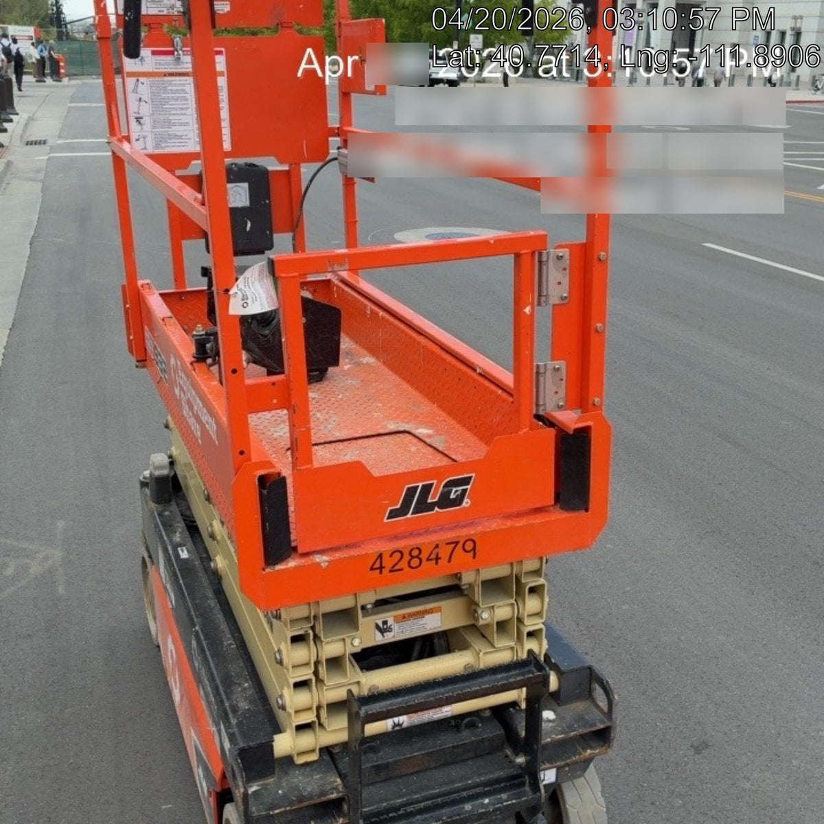 2024 JLG ES1932