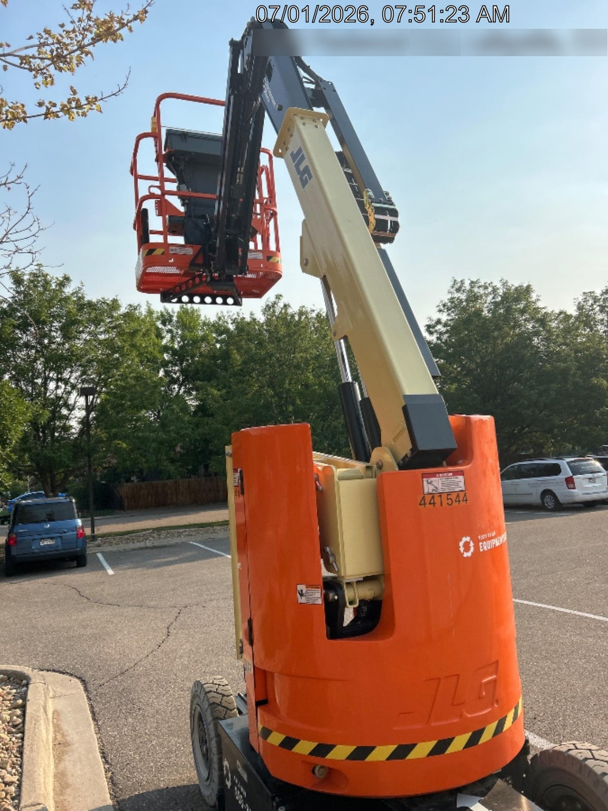 2024 JLG E300AJP