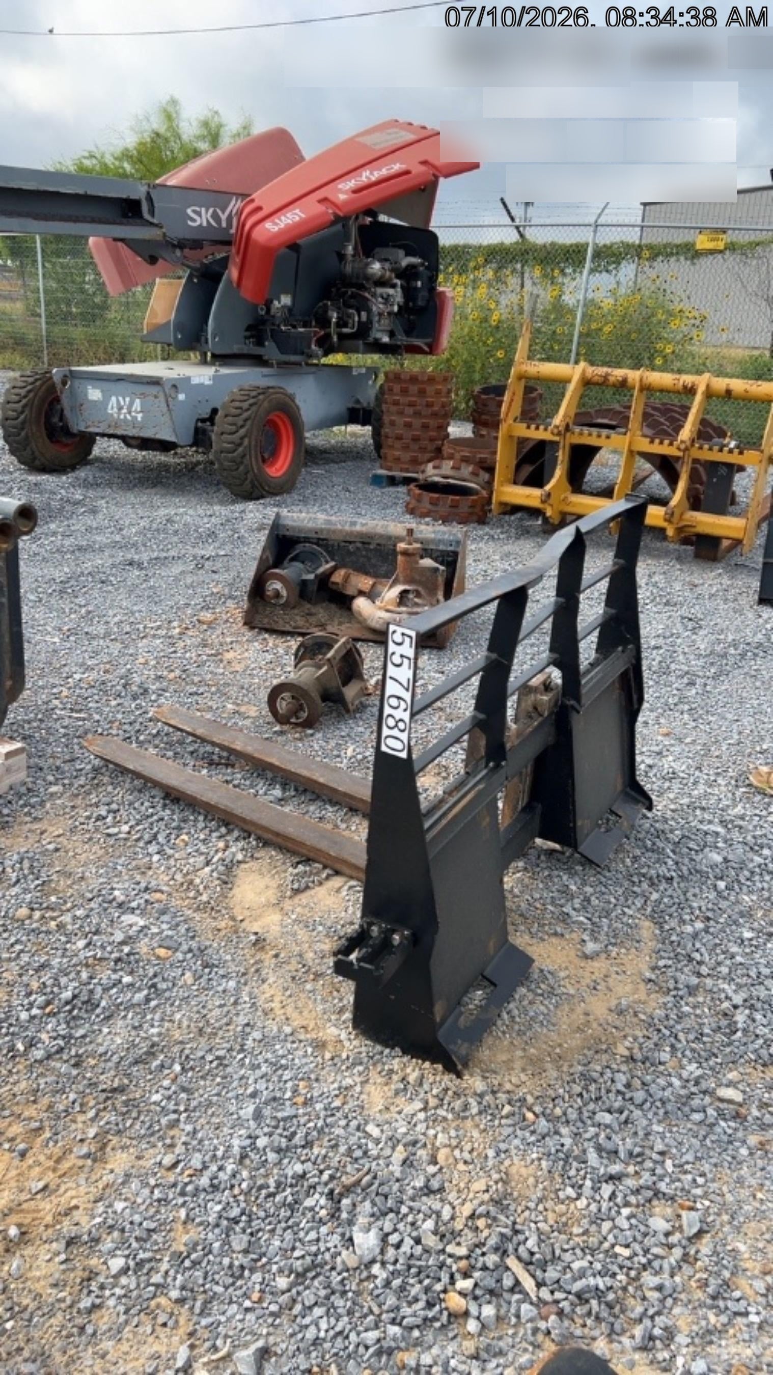 2025 ARROW MATERIAL HANDLING F5100CB - 72"