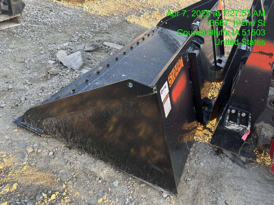 2025 VIRNIG 84" Smooth Bucket