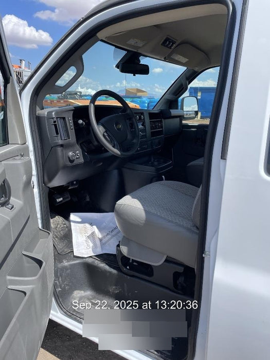 2025 CHEVROLET Express Van - Rental