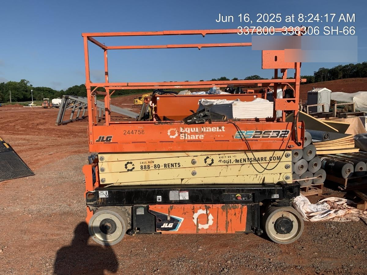 2022 JLG ES2632