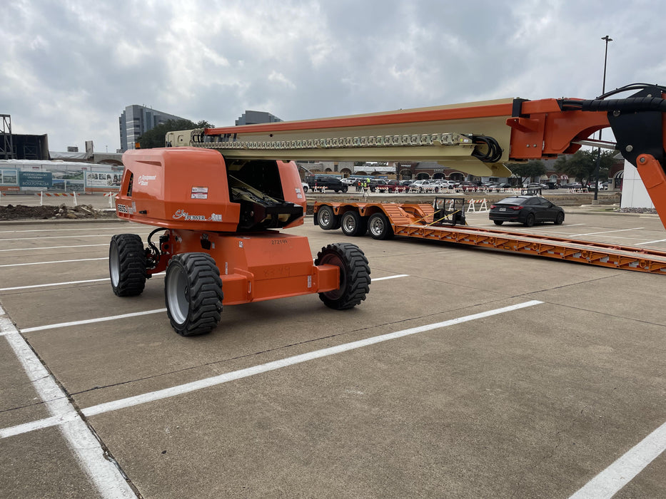 2022 JLG 660SJ