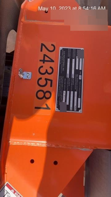 2022 JLG T350
