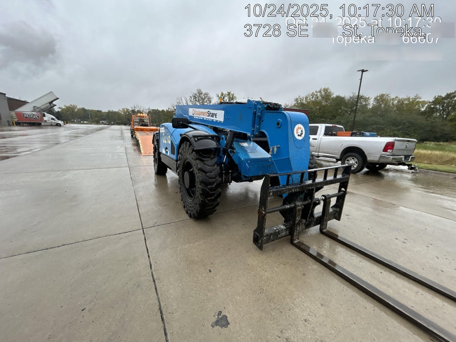 2018 Genie GTH-844 GTH-844 w/Open ROPS, Solid Tires, beacon/work lights, 60" carriage/forks