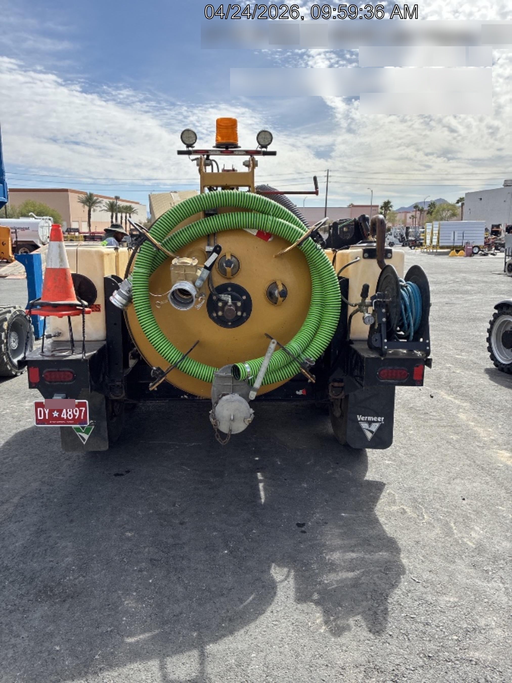 2023 Vac-Tron LP573XDT T4 Koehler Diesel Engine, 500 Gallon Debris Tank, x2 100 Gallon Water Tanks