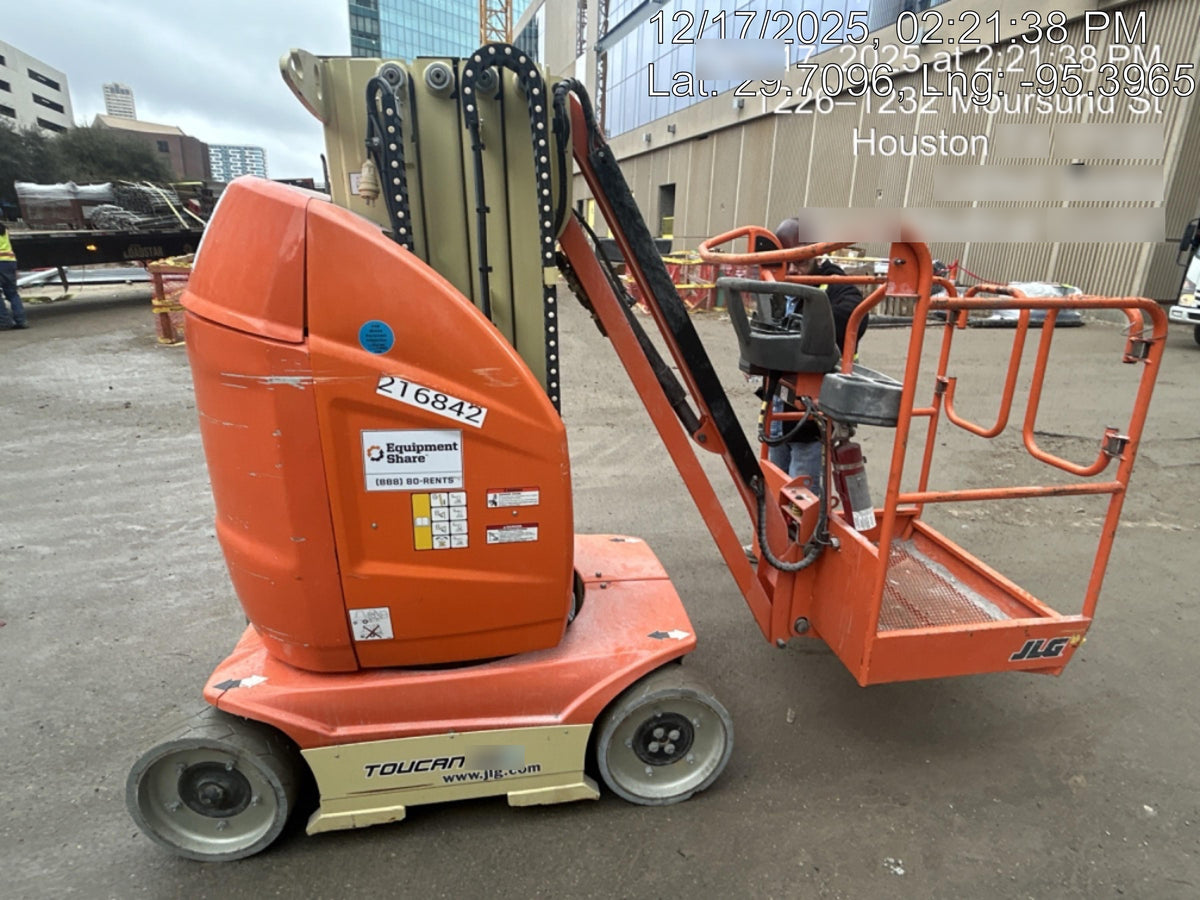 2022 JLG 26E
