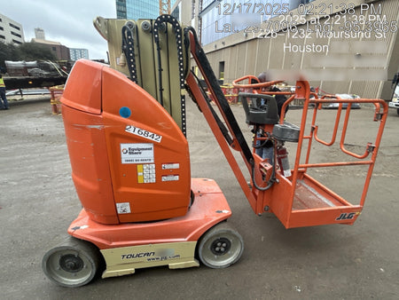 2022 JLG 26E