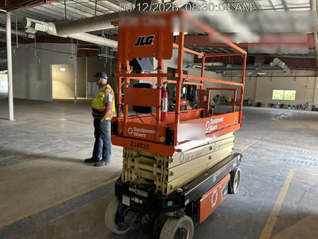 2022 JLG ES2632