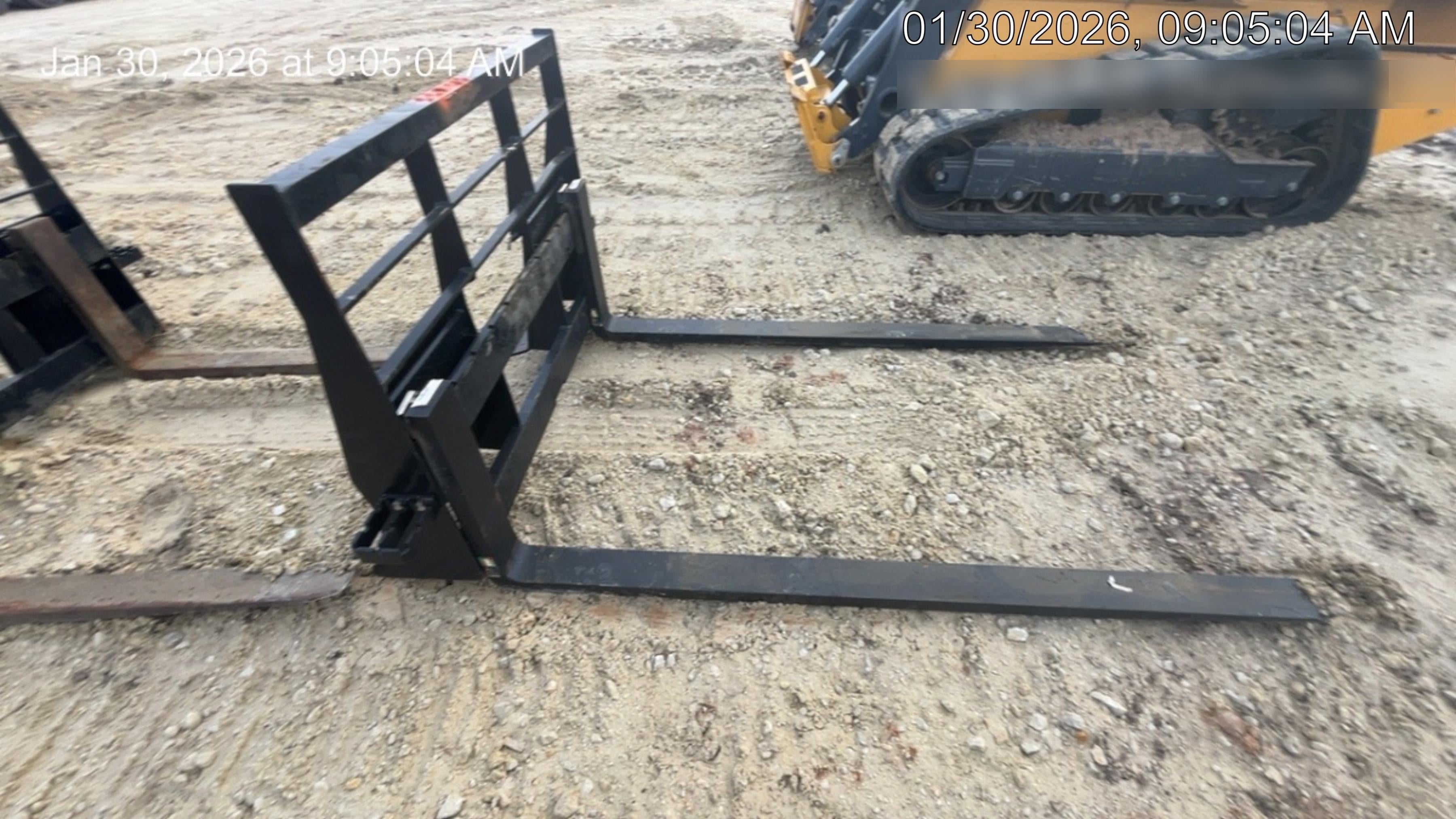 2025 ARROW MATERIAL HANDLING F5100CB - 72"