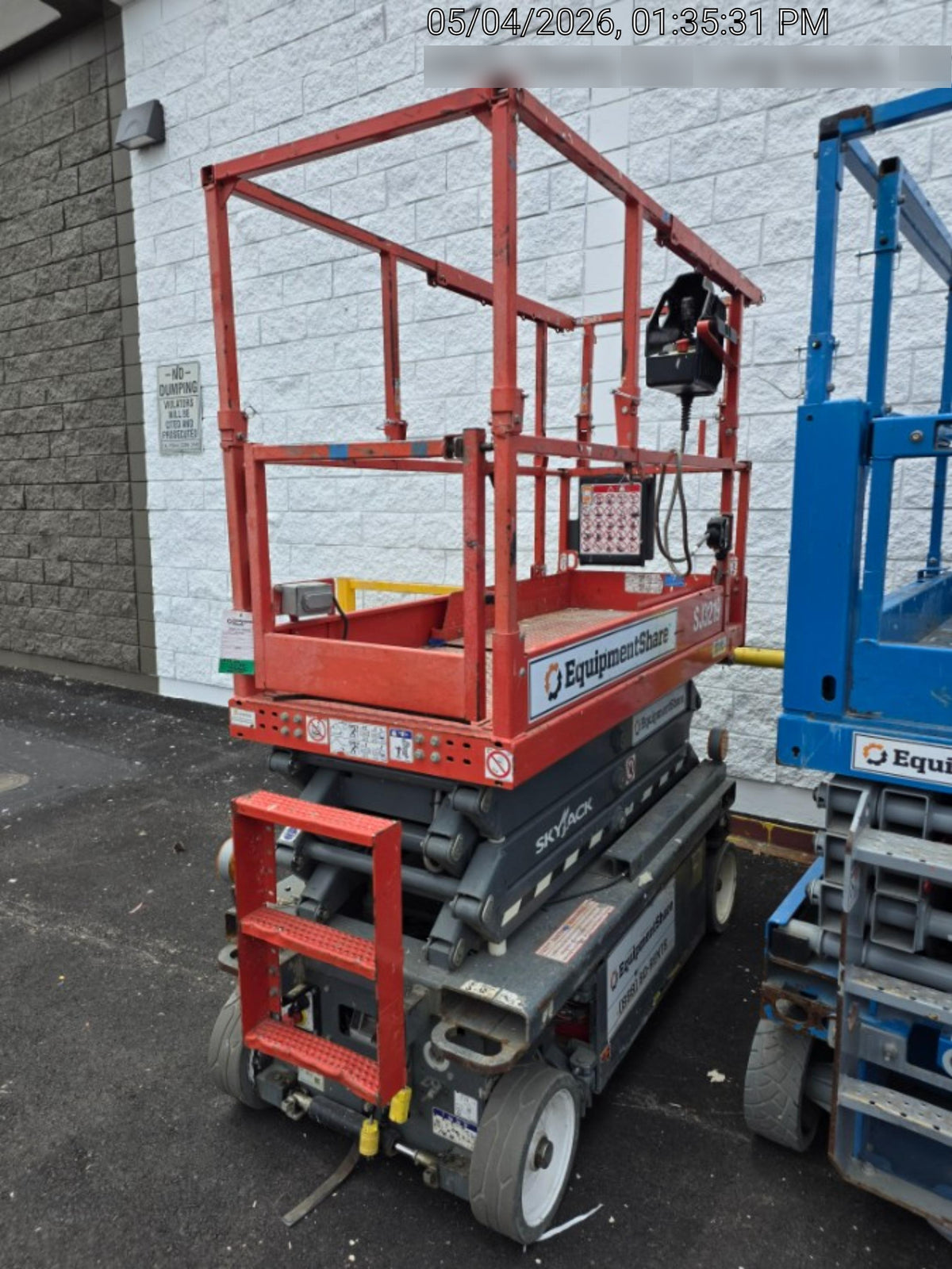 2020 Skyjack SJIII-3219 Solid NM Tires, Half height spring hinged entry gate, Dual Beacons, 800W Inverter